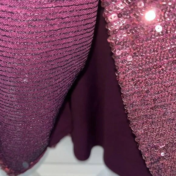 TORRID skirt with rhinestones and graduated colors size one - Picture 4 of 5